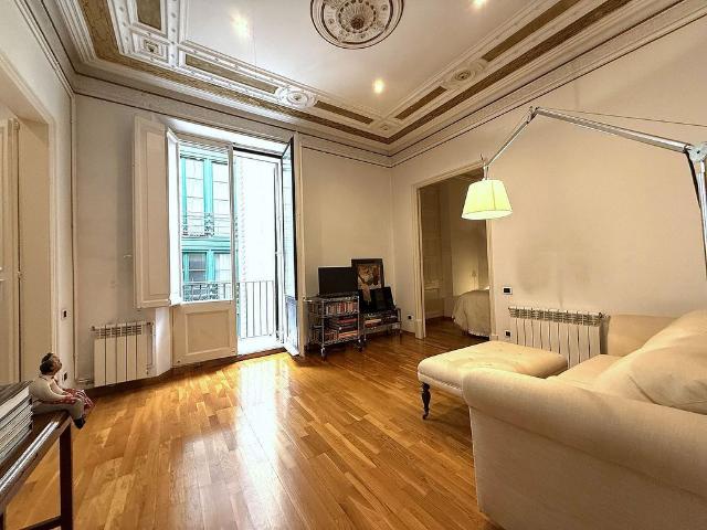 Piso en venta en calle Del Cardenal Casañas, Barcelona, de 69 m² 3 habitaciones por 340.000