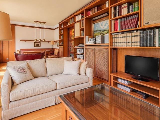 Piso en venta en calle Del Cardener, Barcelona, de 110 m² 4 habitaciones por 515.000