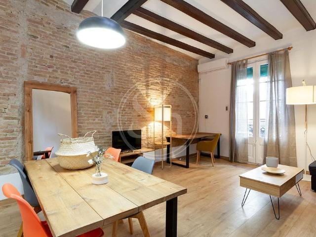 Piso en venta en calle Del Carme, Barcelona, de 55 m² 1 habitación por 270.000