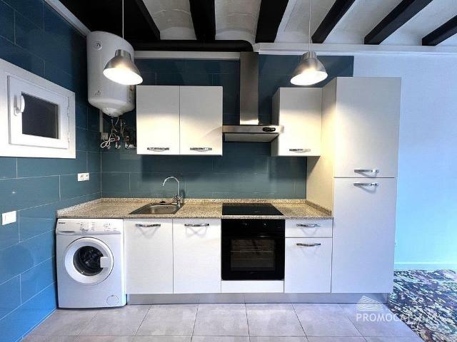 Piso en venta en calle Del Carril, Molins de Rei, de 36 m² 1 habitación por 175.000