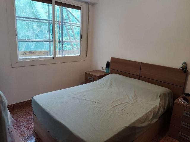 Piso en venta en calle Del Comte Borrell, Barcelona, de 63 m² 3 habitaciones por 399.000