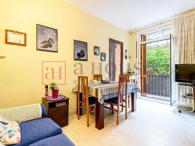 Piso en venta en calle Del Comte de Güell, Barcelona, de 93 m² 4 habitaciones por 440.000