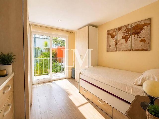 Piso en venta en calle Del Comte D'urgell, Barcelona, de 81 m² 3 habitaciones por 570.000