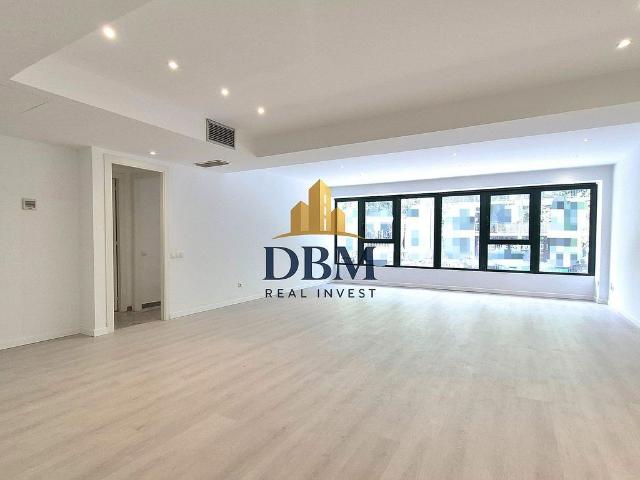 Piso en venta en calle Del Comte D'urgell, Barcelona, de 134 m² 3 habitaciones por 770.000