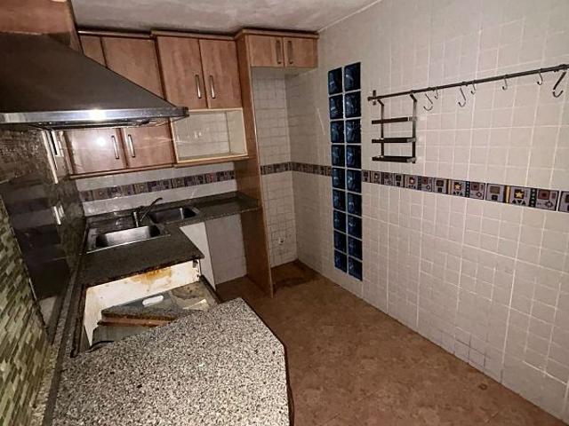 Piso en venta en calle Del Comerç, Hospitalet de Llobregat, L´, de 76 m² 3 habitaciones por 239.000