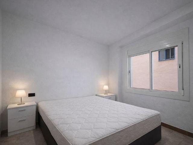 Piso en venta en calle Del Congost, Hospitalet de Llobregat, L´, de 61 m² 3 habitaciones por 179.000