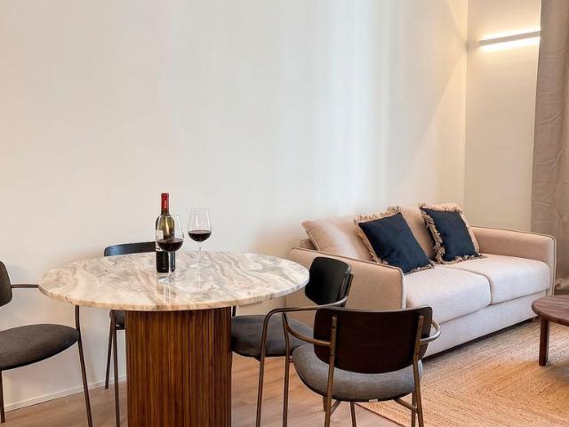 Piso en venta en calle Del Consell de Cent, Barcelona, de 51 m² 1 habitación por 300.000