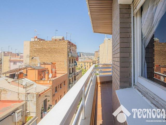 Piso en venta en calle Del Consell de Cent, Barcelona, de 90 m² 4 habitaciones por 455.000