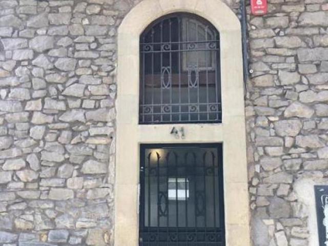 Piso en venta en calle Del Cós, Manresa, de 98 m² 4 habitaciones por 82.000