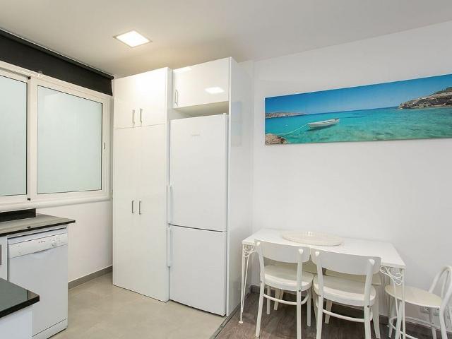 Piso en venta en calle Del Clos de Sant Francesc, Barcelona, de 44 m² 1 habitación por 295.000