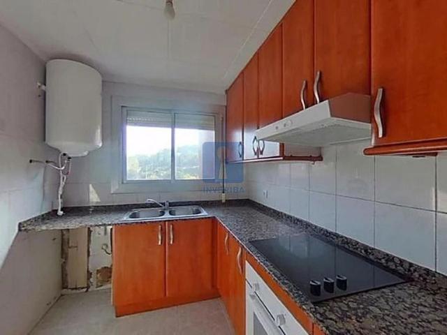 Piso en venta en calle Del Dibuixant Junceda, Rubí, de 65 m² 3 habitaciones por 112.720