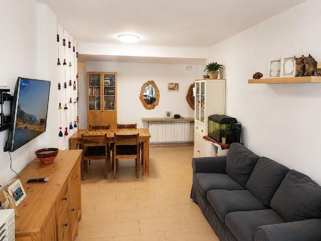Piso en venta en calle Del Doctor Castany, Salt, de 105 m² 3 habitaciones por 220.000
