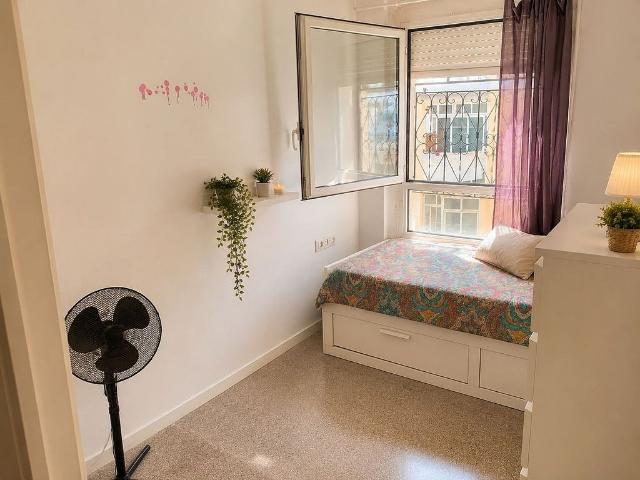 Piso en venta en calle Del Doctor Aiguader, Barcelona, de 116 m² 4 habitaciones por 380.000