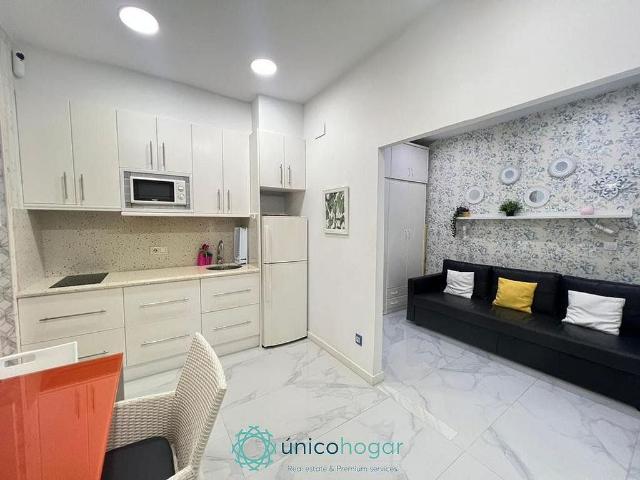 Piso en venta en calle Del Doctor Giné i Partagàs, Barcelona, de 37 m² 1 habitación por 199.000