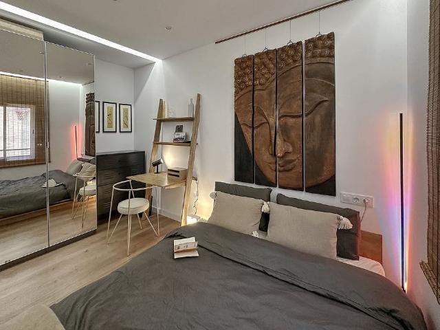 Piso en venta en calle Del Doctor Giné i Partagàs, Barcelona, de 34 m² 1 habitación por 230.000