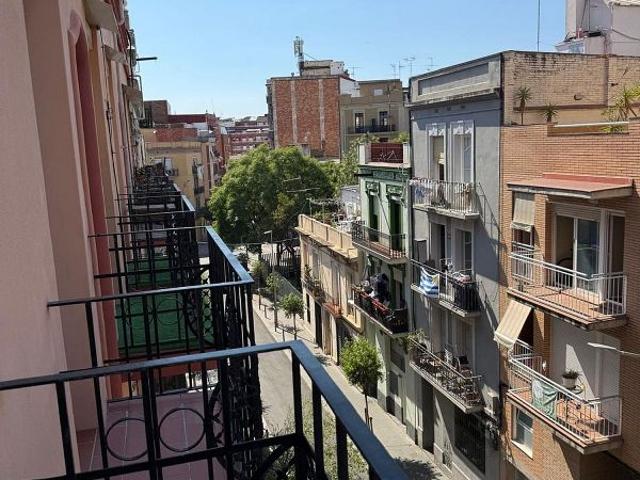 Piso en venta en calle Del Doctor Martí Julià, Hospitalet de Llobregat, L´, de 76 m² 3 habitaciones por 259.075