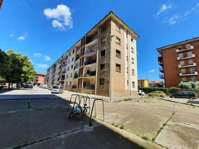 Piso en venta en calle Del Doctor Salarich, Vic, de 97 m² 4 habitaciones por 88.500