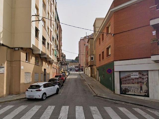 Piso en venta en calle Del Doctor Zamenhof, Rubí, de 63 m² 4 habitaciones por 96.000