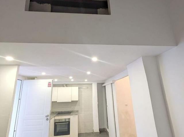 Piso en venta en calle Del Dr Torras i Bages, Santa Coloma de Gramanet, de 47 m² 1 habitación por 85.000