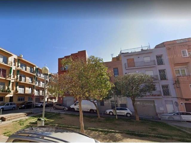 Piso en venta en calle Del Duero, Sabadell, de 80 m² 2 habitaciones por 105.000