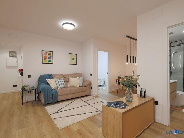 Piso en venta en calle Del Farell, Barcelona, de 54 m² 2 habitaciones por 230.000