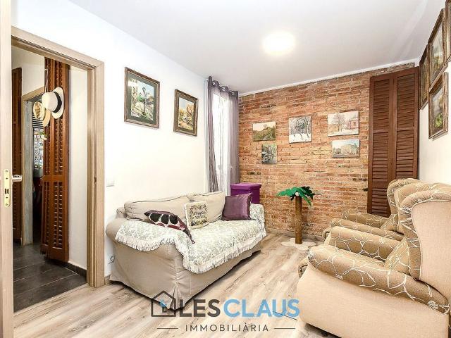 Piso en venta en calle Del Farell, Barcelona, de 60 m² 2 habitaciones por 330.000