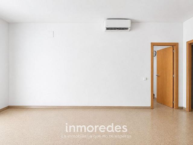 Piso en venta en calle Del Fonollar, Barcelona, de 81 m² 3 habitaciones por 420.000