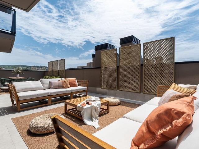 Piso en venta en calle Del Foc, Barcelona, de 95 m² 4 habitaciones por 694.000
