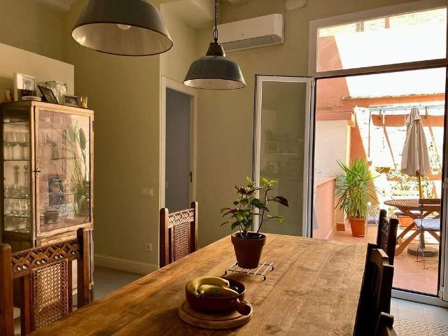 Piso en venta en calle Del Forn de la Fonda, Barcelona, de 102 m² 4 habitaciones por 575.000