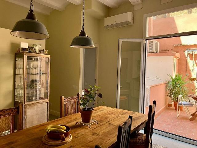Piso en venta en calle Del Forn de la Fonda, Barcelona, de 102 m² 3 habitaciones por 575.000
