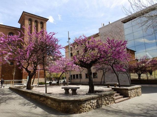 Piso en venta en calle Del Garraf, Cornellà de Llobregat, de 64 m² 3 habitaciones por 160.000