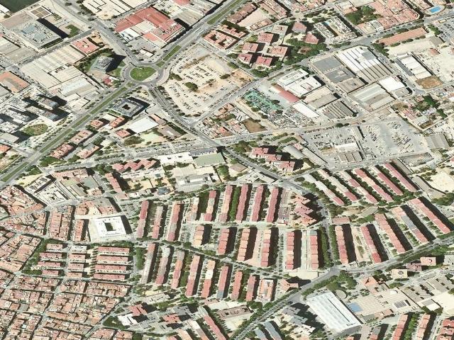 Piso en venta en calle Del Garrofer, Cornellà de Llobregat, de 48 m² 3 habitaciones por 121.000