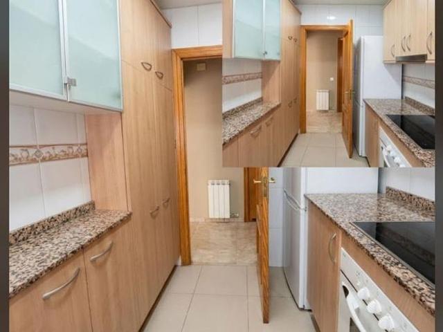 Piso en venta en calle Del Llobregós, Barcelona, de 62 m² 3 habitaciones por 299.000