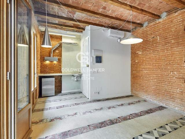 Piso en venta en calle Del Mar, Barcelona, de 35 m² 1 habitación por 265.000