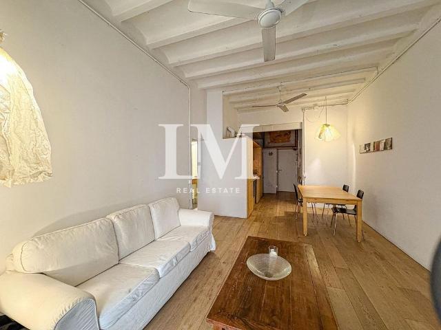 Piso en venta en calle Del Marquès de Barberà, Barcelona, de 71 m² 1 habitación por 320.000