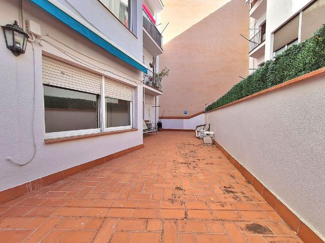 Piso en venta en calle Del Marquès de Sentmenat, Barcelona, de 72 m² 4 habitaciones por 505.000