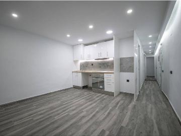 Piso en venta en calle Del Mas Casanovas, Barcelona, de 50 m² 2 habitaciones por 225.000