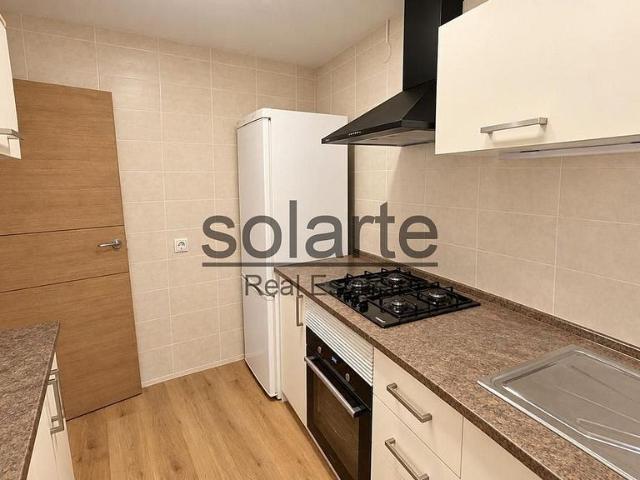 Piso en venta en calle Del Mas Marí, Santa Coloma de Gramanet, de 55 m² 2 habitaciones por 235.000