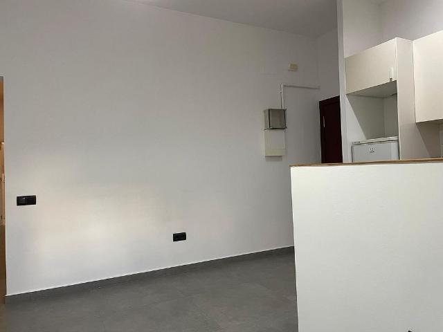 Piso en venta en calle Del Montseny, Hospitalet de Llobregat, L´, de 55 m² 2 habitaciones por 200.000