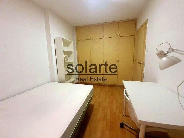 Piso en venta en calle Del Montseny, Hospitalet de Llobregat, L´, de 62 m² 3 habitaciones por 205.000