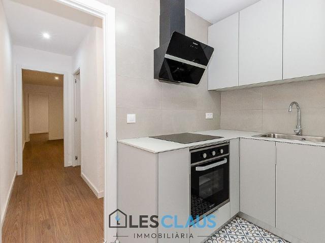 Piso en venta en calle Del Montseny, Hospitalet de Llobregat, L´, de 70 m² 2 habitaciones por 210.000