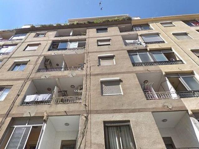 Piso en venta en calle Del Montseny, Sant Andreu de la Barca, de 53 m² 1 habitación por 99.000