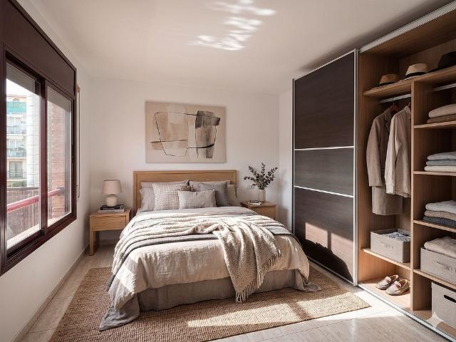 Piso en venta en calle Del Monestir de Ripoll, Reus, de 94 m² 2 habitaciones por 175.000