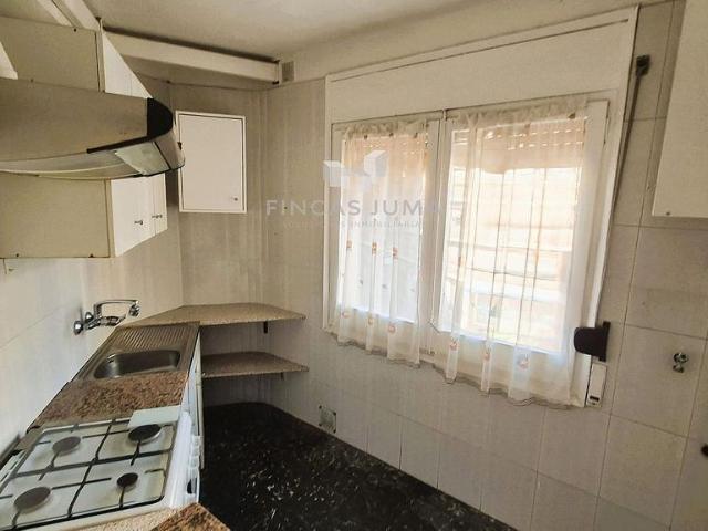 Piso en venta en calle Del Molí, Esplugues de Llobregat, de 50 m² 3 habitaciones por 169.500
