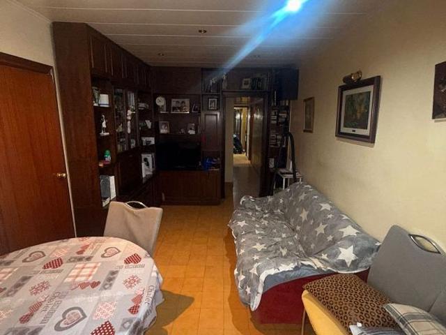 Piso en venta en calle Del Molí, Esplugues de Llobregat, de 60 m² 3 habitaciones por 201.000