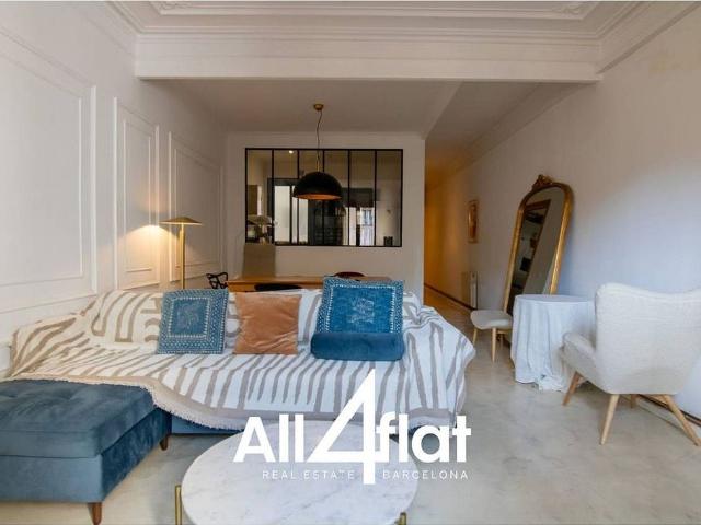 Piso en venta en calle Del Notariat, Barcelona, de 73 m² 3 habitaciones por 415.000