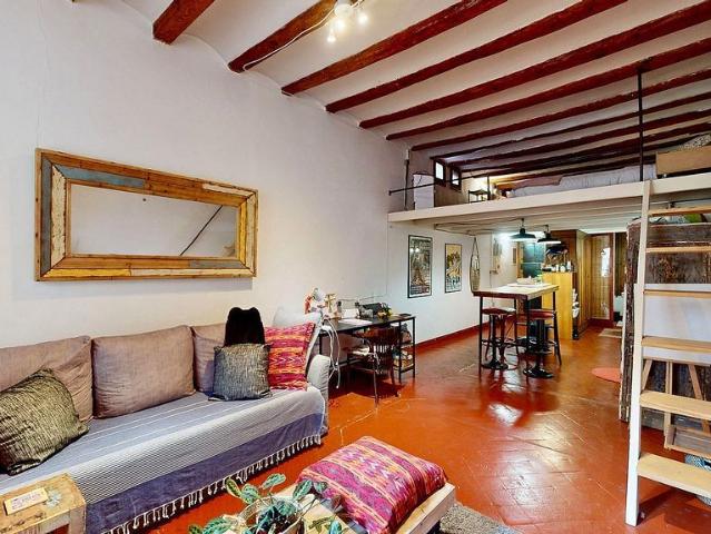 Piso en venta en calle Del Nou, Barcelona, de 37 m² 1 habitación por 200.000