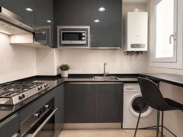 Piso en venta en calle Del Nou, Barcelona, de 77 m² 3 habitaciones por 343.000