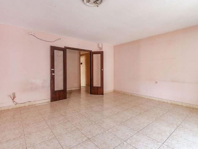 Piso en venta en calle Del Pare Sanahüja, Balaguer, de 87 m² 3 habitaciones por 80.000