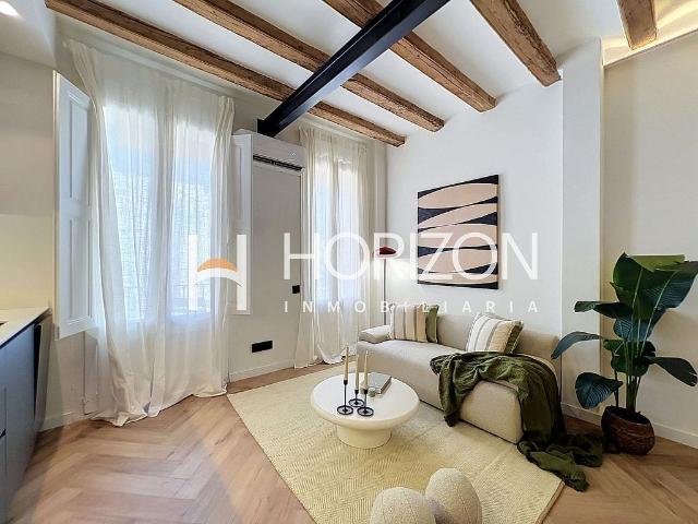 Piso en venta en calle Del Parlament, Barcelona, de 50 m² 2 habitaciones por 417.000